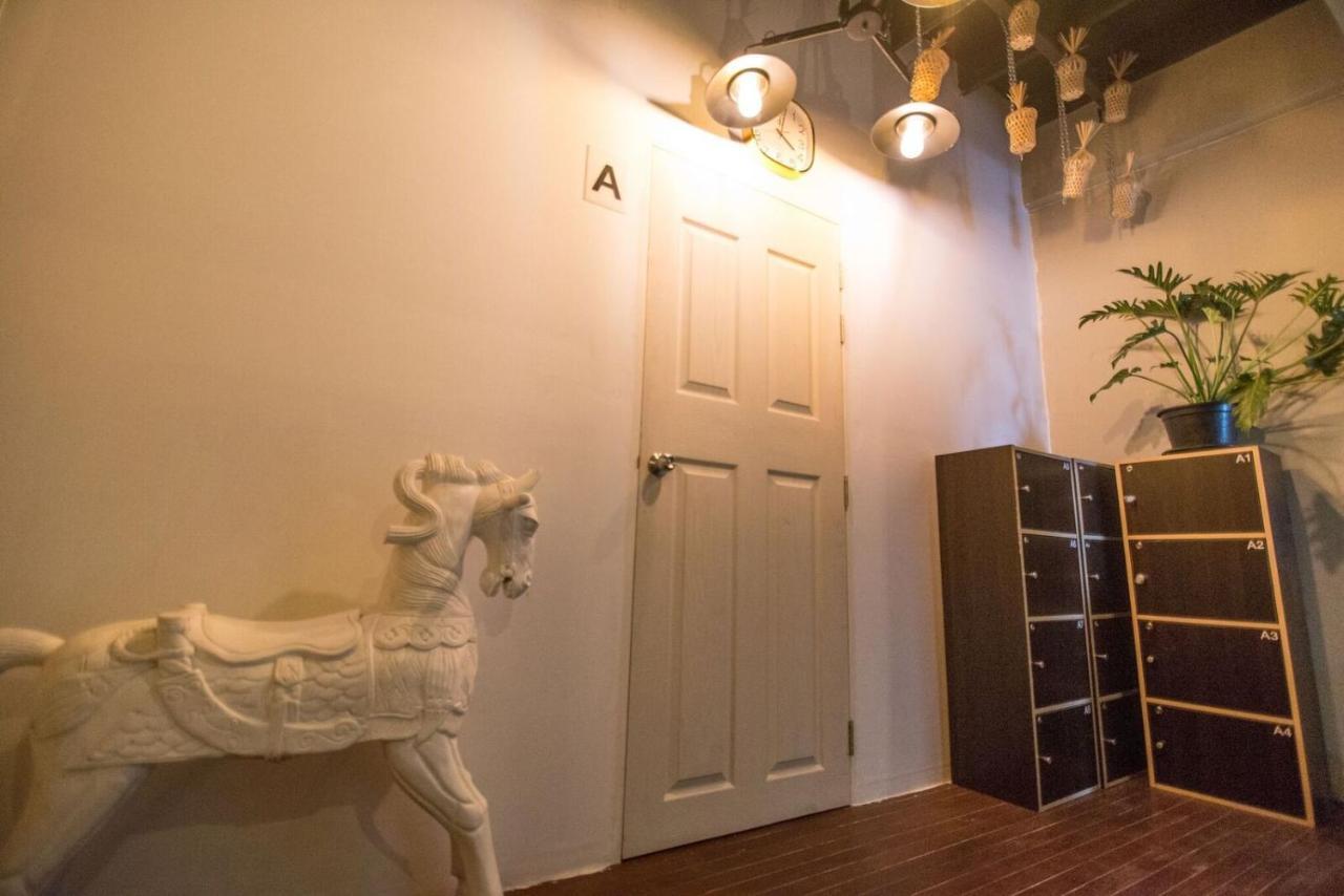 Tha Hostel Csiangmaj Kültér fotó